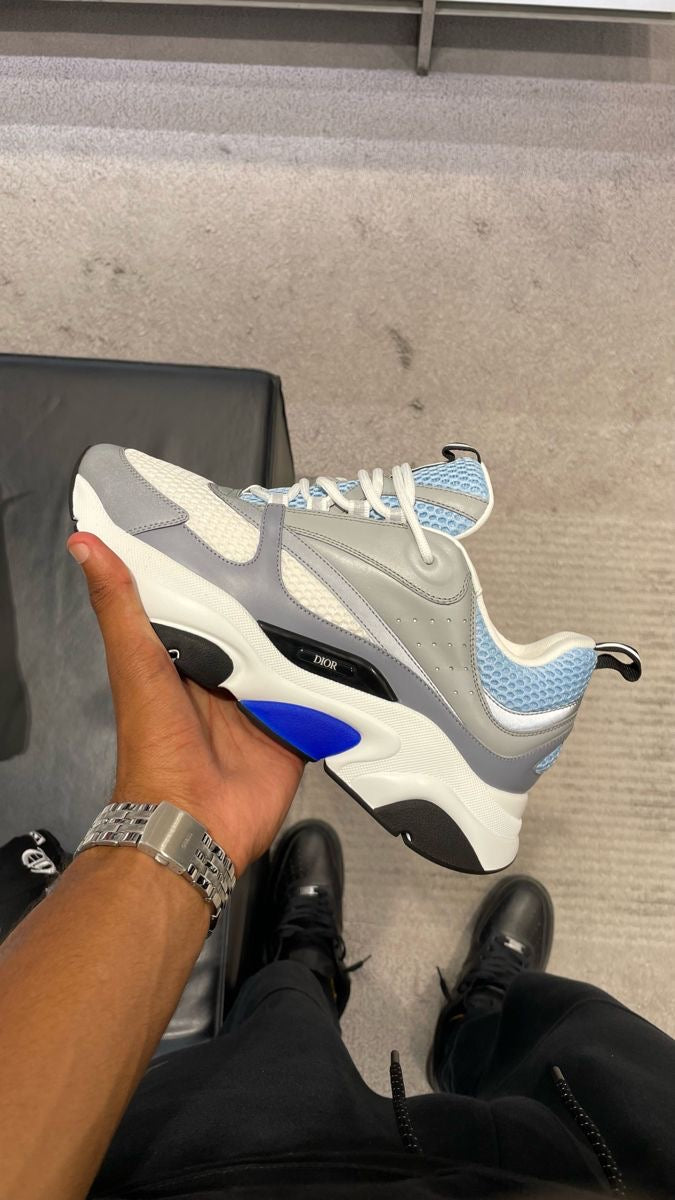 B22 ice blue